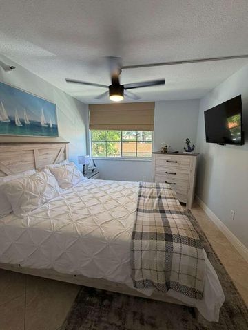 123 Yacht Club Way 207, Hypoluxo, FL 33462
