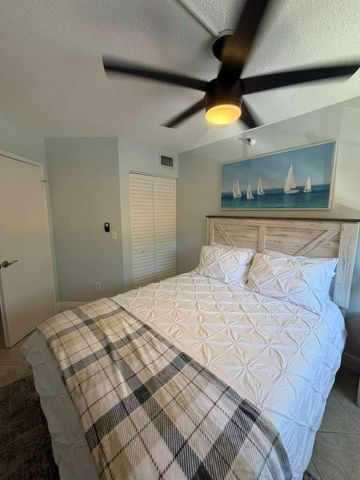 123 Yacht Club Way 207, Hypoluxo, FL 33462