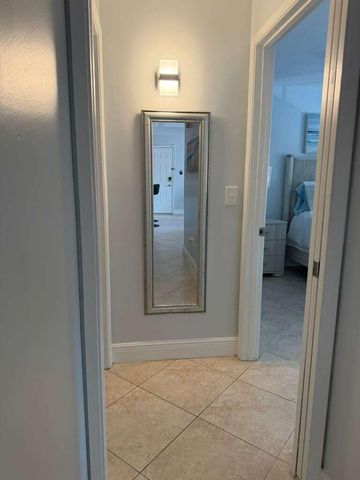 123 Yacht Club Way 207, Hypoluxo, FL 33462