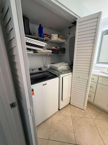 123 Yacht Club Way 207, Hypoluxo, FL 33462