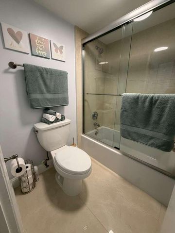 123 Yacht Club Way 207, Hypoluxo, FL 33462