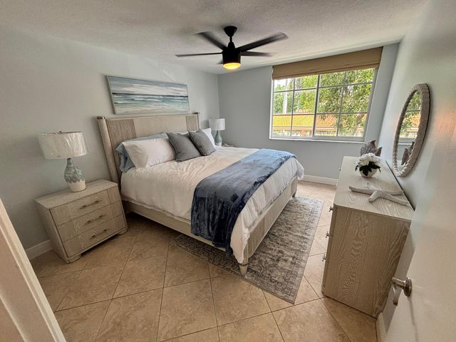 123 Yacht Club Way 207, Hypoluxo, FL 33462