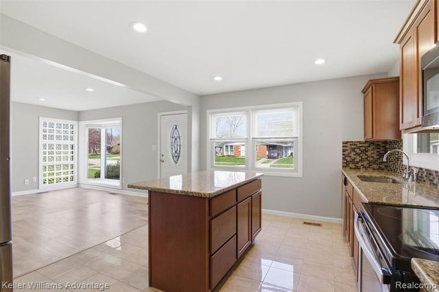 7435 Lathers Street, Westland, MI 48185