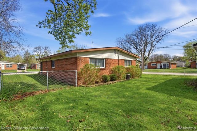 7435 Lathers Street, Westland, MI 48185