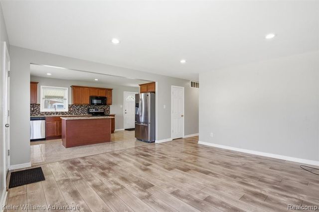 7435 Lathers Street, Westland, MI 48185
