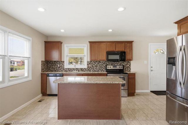 7435 Lathers Street, Westland, MI 48185