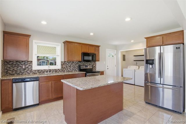7435 Lathers Street, Westland, MI 48185