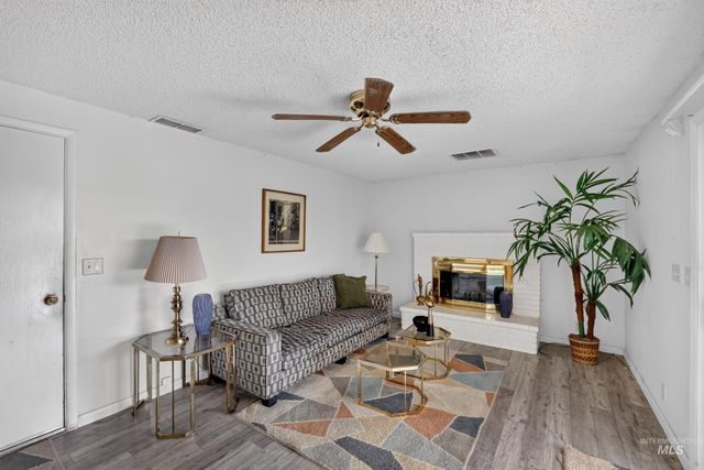 9055 W Highlander Rd, Boise, ID 83709