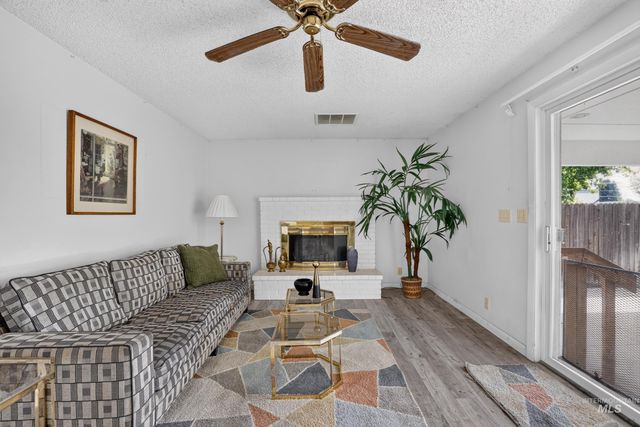 9055 W Highlander Rd, Boise, ID 83709