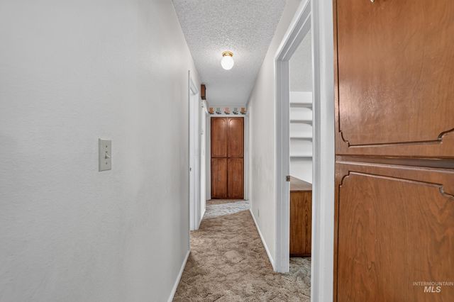 9055 W Highlander Rd, Boise, ID 83709
