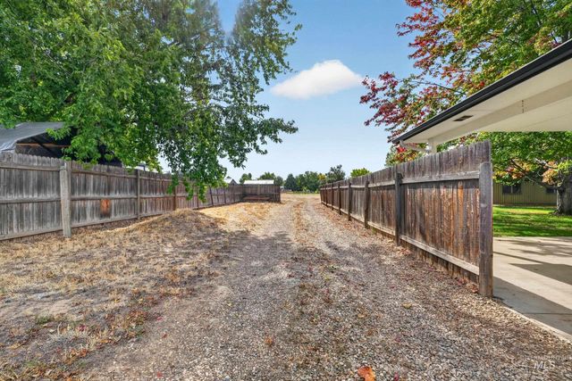 9055 W Highlander Rd, Boise, ID 83709