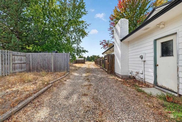 9055 W Highlander Rd, Boise, ID 83709