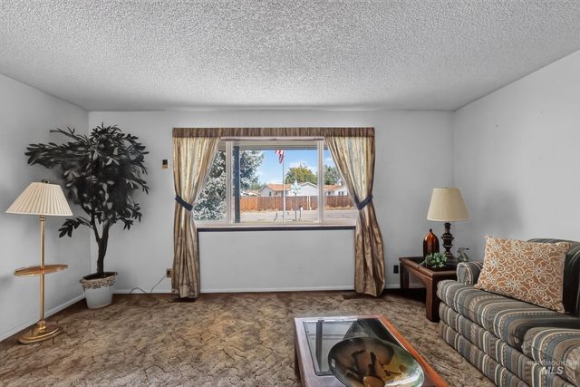 9055 W Highlander Rd, Boise, ID 83709