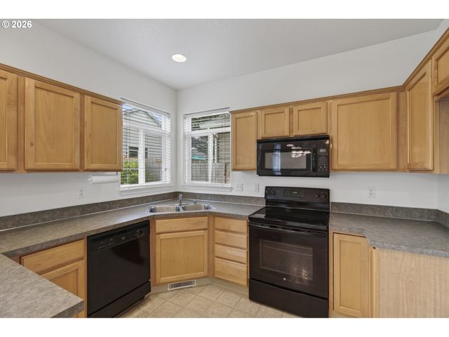 2718 Nw 117TH Cir, Vancouver, WA 98685