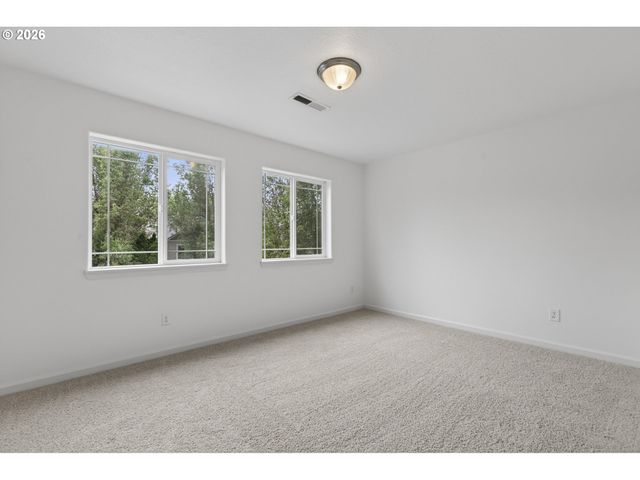 2718 Nw 117TH Cir, Vancouver, WA 98685