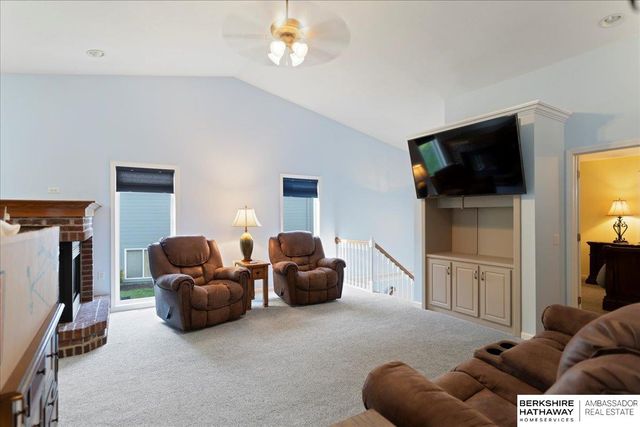 7412 S 174th Street, Omaha, NE 68136