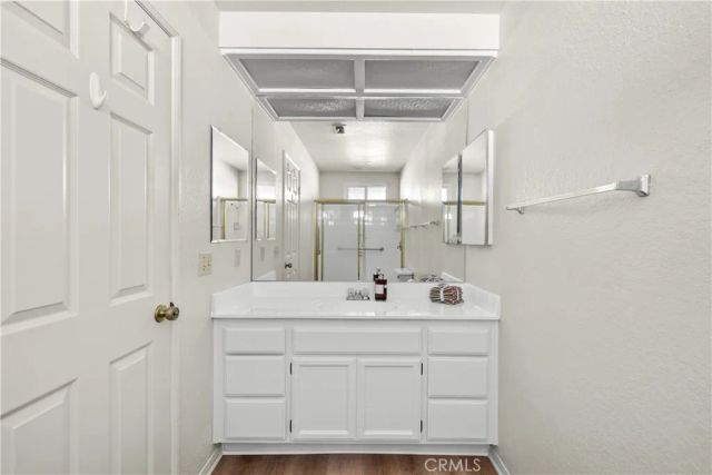 19002 Avenue Of The Oaks, Newhall, CA 91321