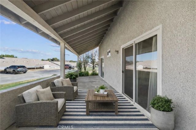 19002 Avenue Of The Oaks, Newhall, CA 91321