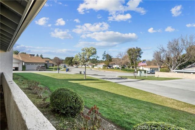 19002 Avenue Of The Oaks, Newhall, CA 91321