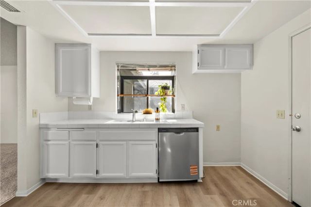 19002 Avenue Of The Oaks, Newhall, CA 91321