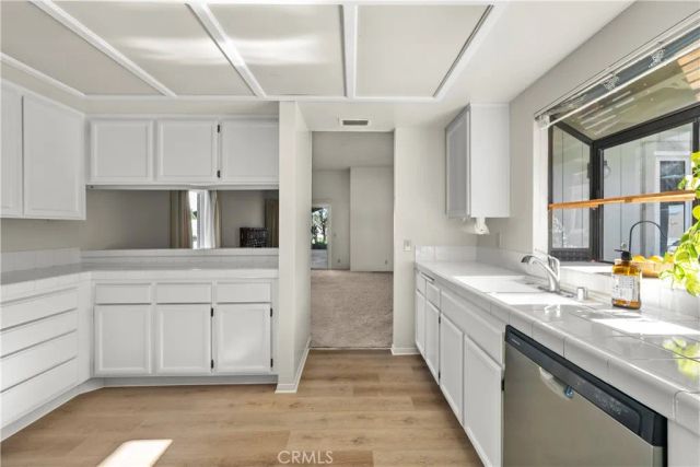 19002 Avenue Of The Oaks, Newhall, CA 91321