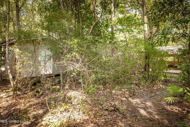 1209 Nelson Drive, Ocean Springs, MS 39564
