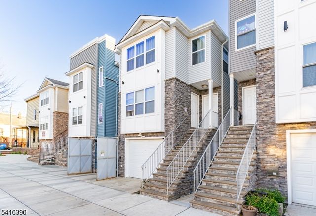 266 2Nd Ave, Newark City, NJ 07107