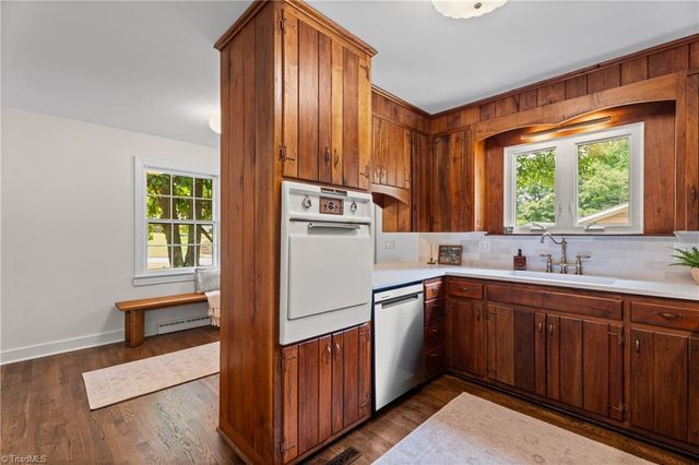 817 Clovelly Road, Winston-salem, NC 27106