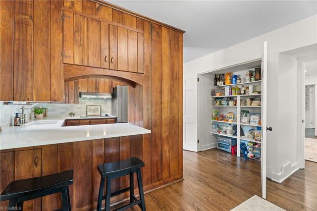 817 Clovelly Road, Winston-salem, NC 27106