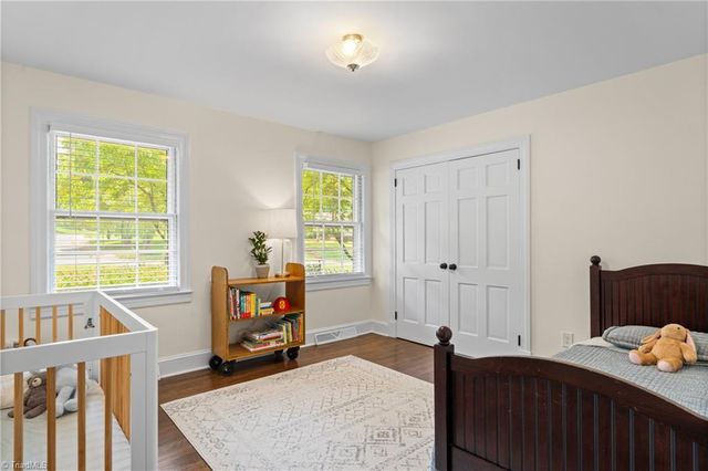 817 Clovelly Road, Winston-salem, NC 27106