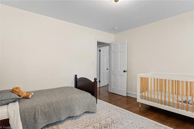 817 Clovelly Road, Winston-salem, NC 27106