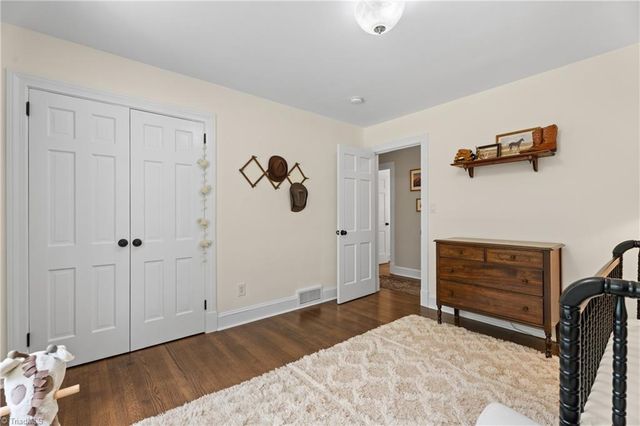 817 Clovelly Road, Winston-salem, NC 27106