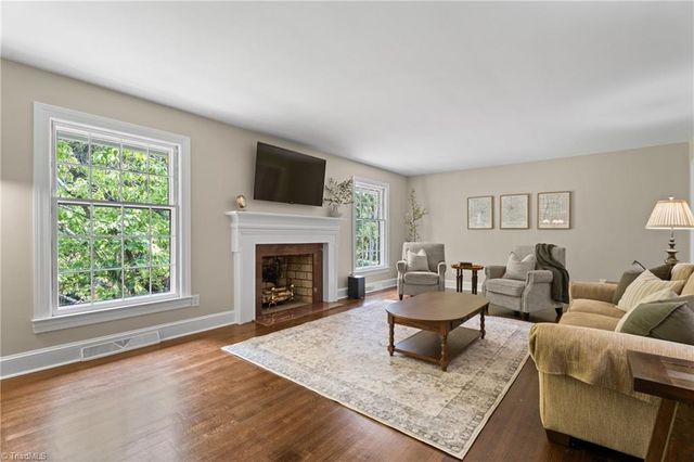 817 Clovelly Road, Winston-salem, NC 27106
