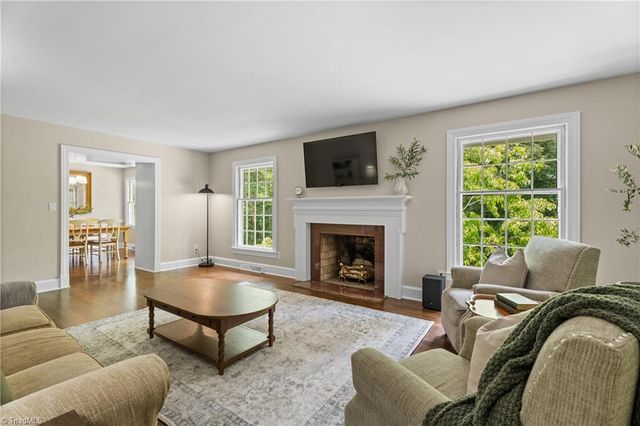 817 Clovelly Road, Winston-salem, NC 27106