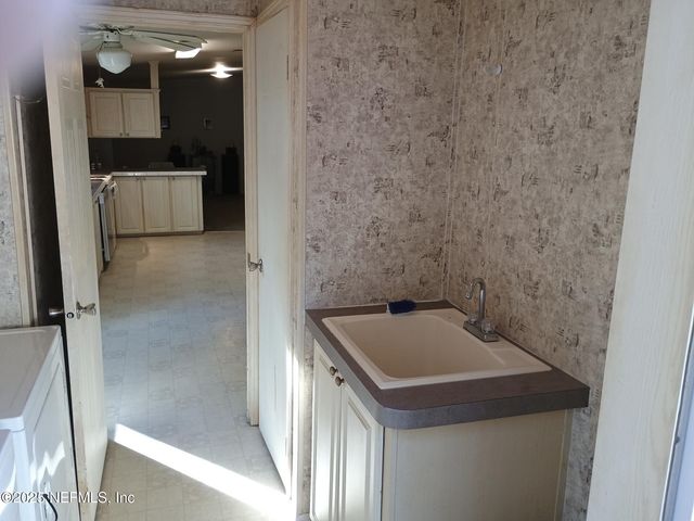 136 BOOTS Road, Melrose, FL 32666