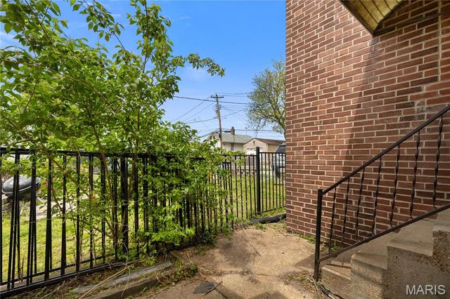 1719 Edwards Street, St Louis, MO 63110