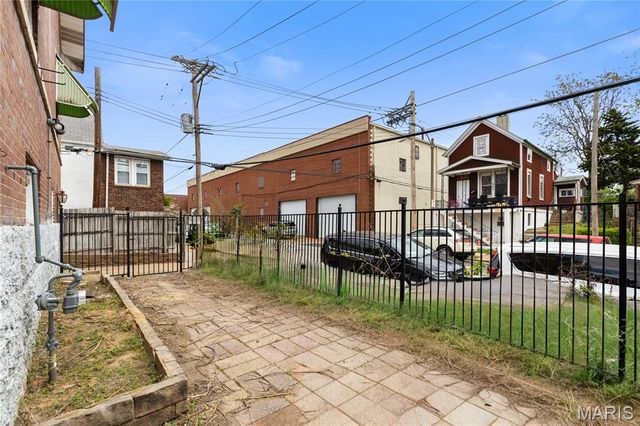 1719 Edwards Street, St Louis, MO 63110