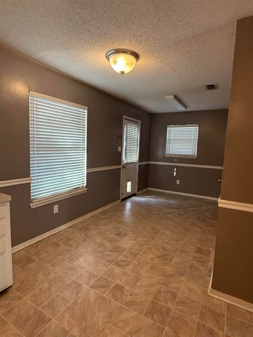 803 Silver Falls, Longview, TX 75604