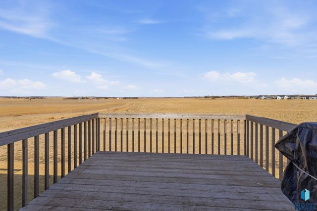 9700 W Broek Dr Drive, Sioux Falls, SD 57106