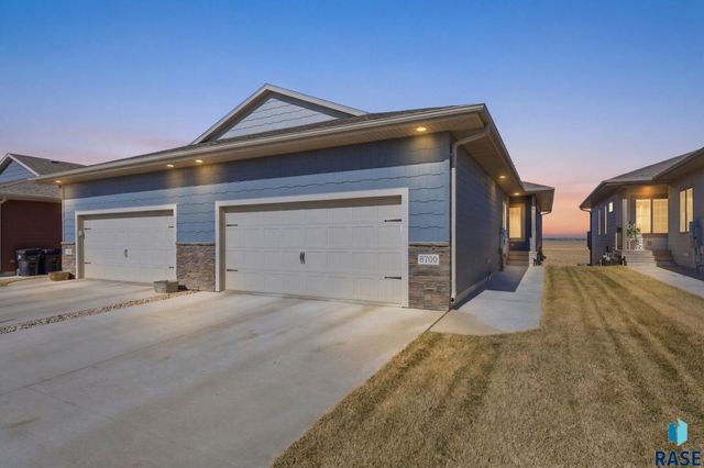 9700 W Broek Dr Drive, Sioux Falls, SD 57106