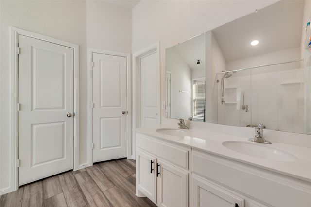 124 Essex Drive, Mesquite, TX 75149