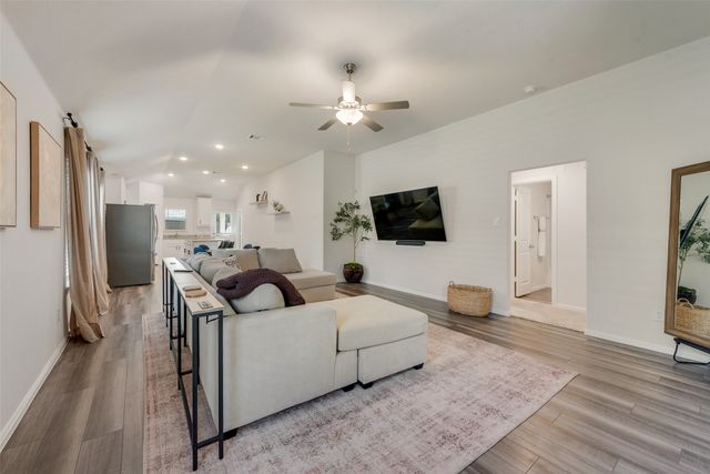 124 Essex Drive, Mesquite, TX 75149