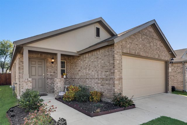 124 Essex Drive, Mesquite, TX 75149