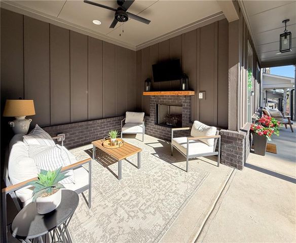 5736 Main Street, Flowery Branch, GA 30542