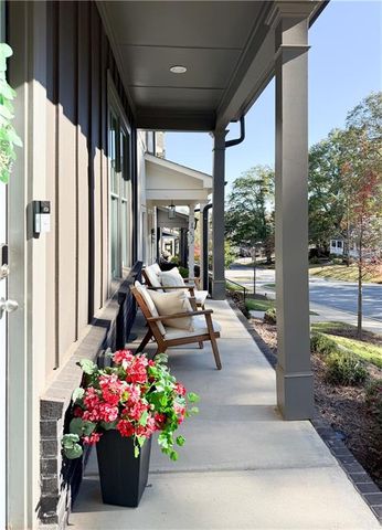 5736 Main Street, Flowery Branch, GA 30542