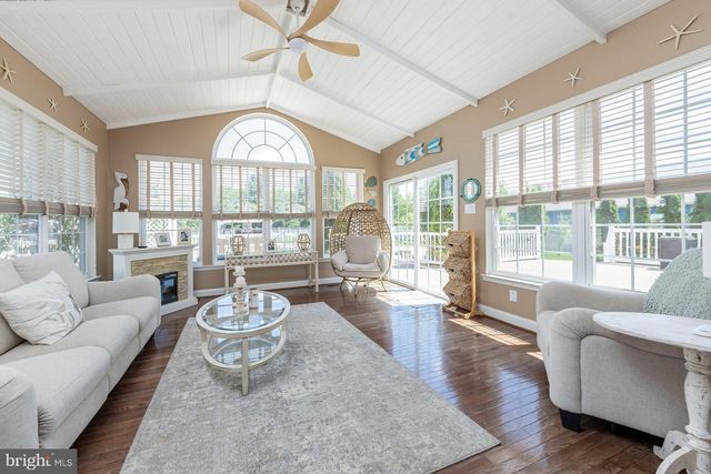301 LONG MEADOW DR, Mullica Hill, NJ 08062