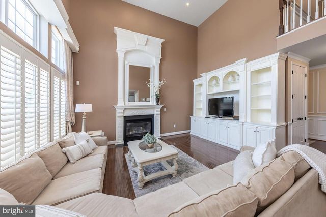 301 LONG MEADOW DR, Mullica Hill, NJ 08062