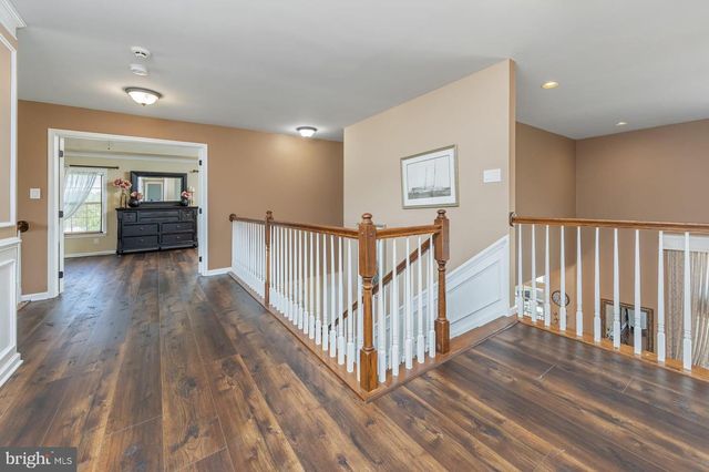 301 LONG MEADOW DR, Mullica Hill, NJ 08062