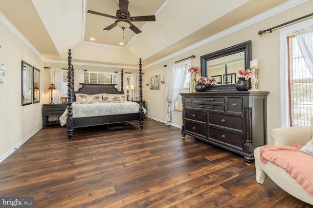 301 LONG MEADOW DR, Mullica Hill, NJ 08062