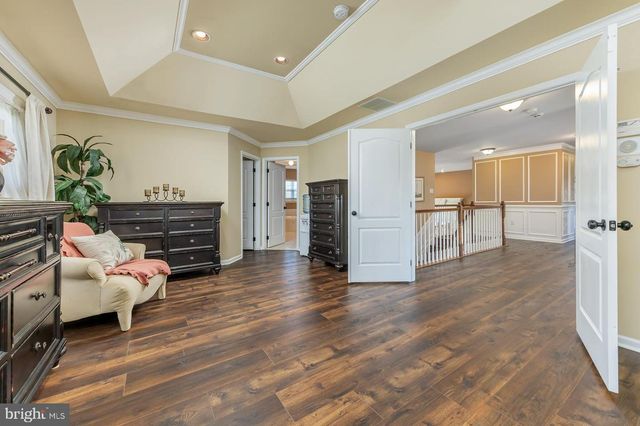 301 LONG MEADOW DR, Mullica Hill, NJ 08062